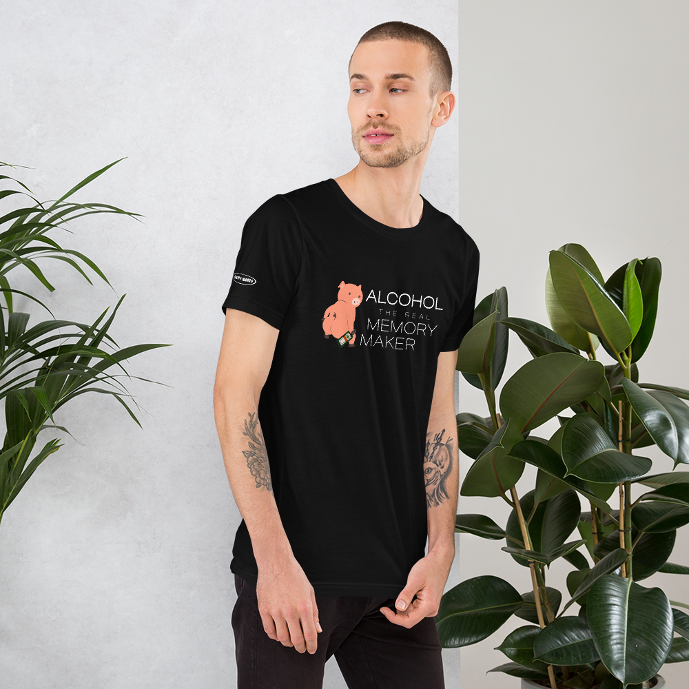ALCOHOL - the Real Memory Maker Twerking Pig Jagermeister - Funny T-Shirt
